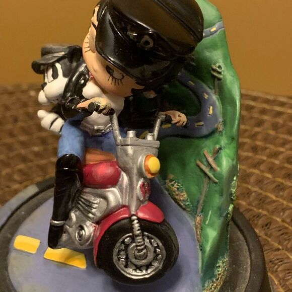 Rare Vintage Limited Edition Betty Boop Figurine “Born To Be Boop” - Picture 4 of 7